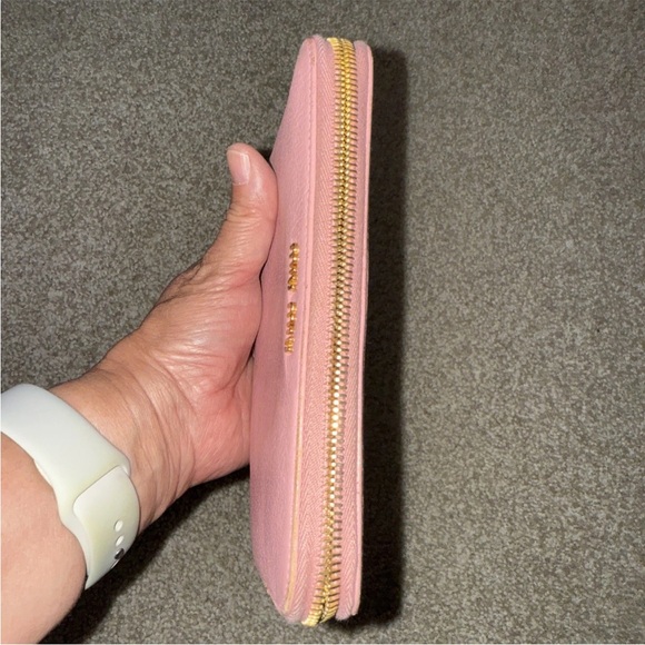 Auth Miu Miu Pink Leather Wallet with miu miu box CLEAN!! AND COA - Picture 4 of 10